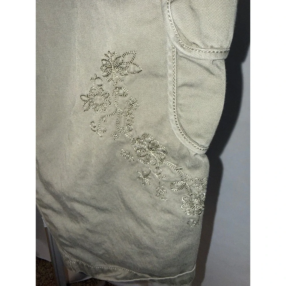 Sonoma Life Style Women 12P Olive Green Cargo Capri Pants Floral Cotton